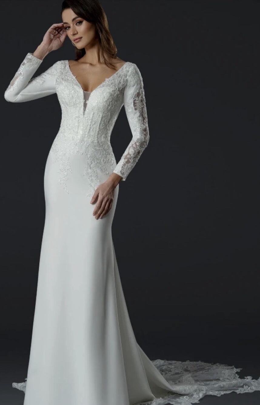 New! Stella Wedding Dress 10 Crêpe, Long Sleeve With Lace V-Neck Mermaid